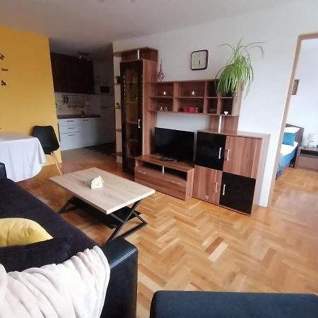 Apartman Relax - Free Public Parking サラエヴォ エクステリア 写真